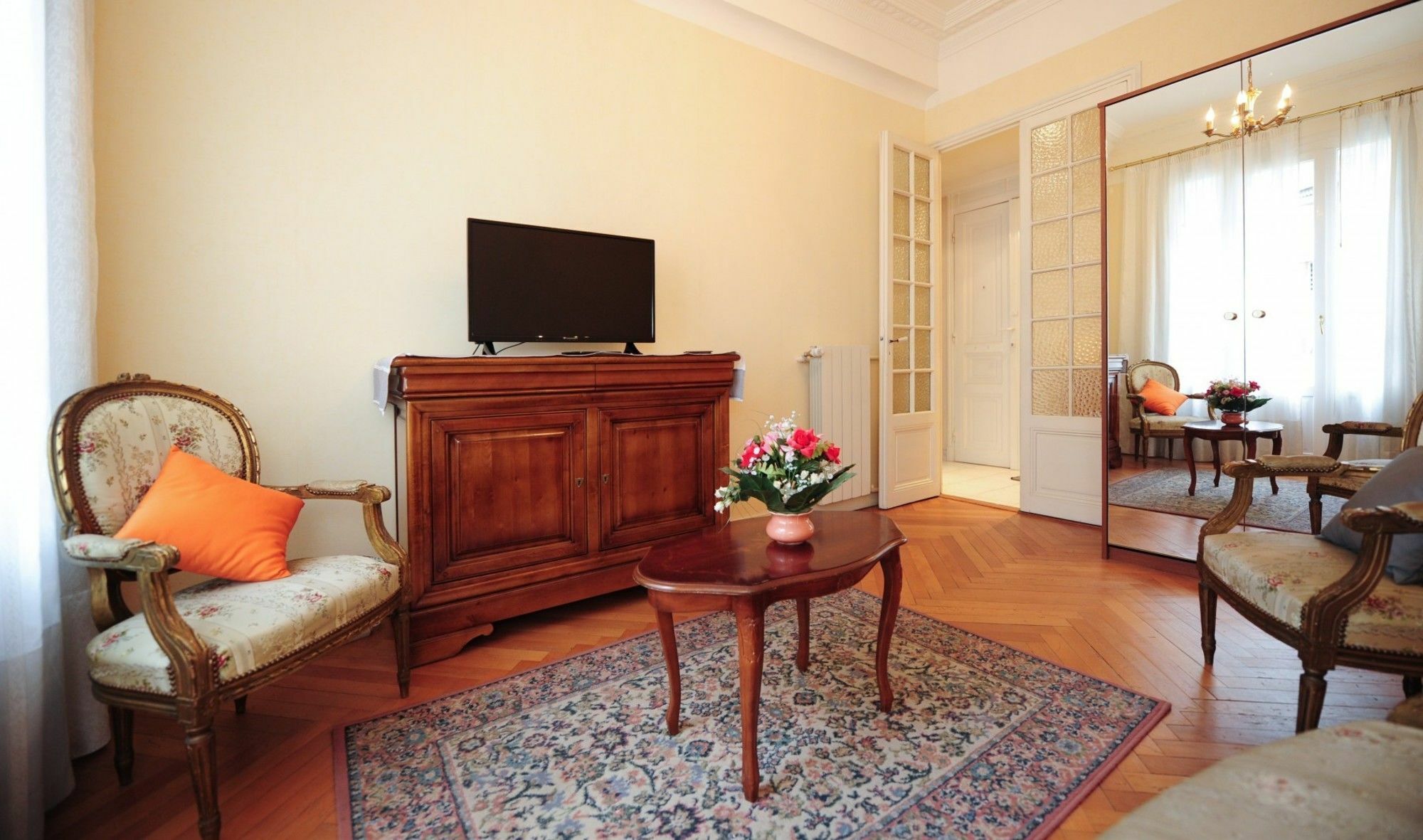 Appartement Minuetto Five Stars Holiday House Nizza Esterno foto